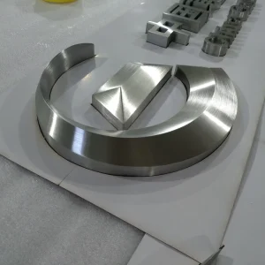 304 316 Stainless Steel Customizable Color Design Decorative Letters for Indoor Outdoor Shop Electronic Signs