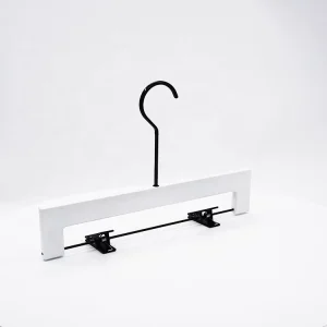 China Manufacture Adult Children’s Natural Wooden Clips Hanger for Dress