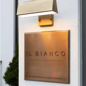 Creative Brand Brass Aluminium Business Advertising Door Plaque with Custom Logo IP65 Weather Resistant