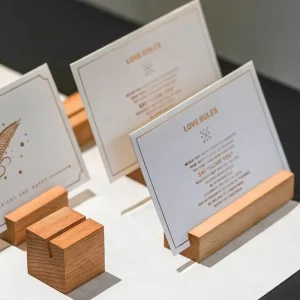 Creative Wooden Table Desk Display Stand Sign Desktop Solid Wood Decoration Photo Business Document Card Holder for Souvenir
