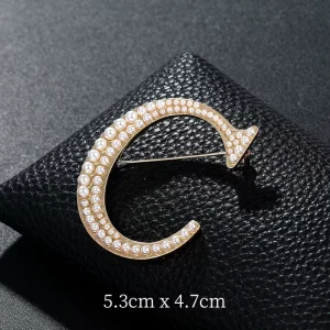 Crystal Pearl Initial Letter Brooch Pin 26 Alphabet Zinc Alloy Brooches for Women Bridal Wedding Party Jewelry Gift