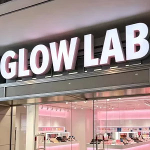 Custom 3D Acrylic Waterproof LED Sign for Smoke Shop Storefronts 3D Channel Letter LED Illuminated Signs Company Signage