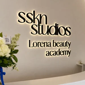 Custom 3D Logo Letters Sign LED Backlit Gold Mirror Stainless Steel Acrylic Business Sign for Beauty Salon Reception