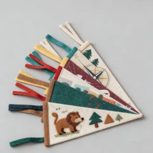 Custom Digital Printing Eco Friendly Triangle Hanging Banner Pennant High Quality Promotional Handmade Felt Flag
