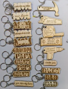 Custom Eco Friendly Durable Portable Wooden Keychains Laser Engraving MOQ 100pcs OEM ODM Available for Weddings