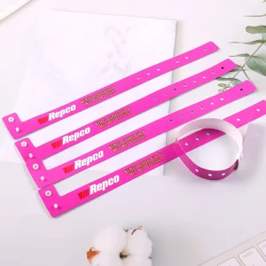 Custom Eco Friendly Non Toxic Vinyl Wristbands for Events Durable Waterproof Adjustable ID Wristbands Logo for Festival