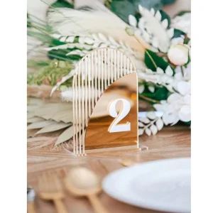 Custom Eco-friendly Acrylic Mirror Table Number Wedding Centerpieces Stands Custom Logo UV Silk Screen Printed Hexagon Tables