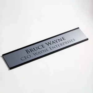 Custom Engraved Acrylic Desk Name Plate Aluminum Holder Durable Rainproof Customizable Colors for Office Advertising Decoration