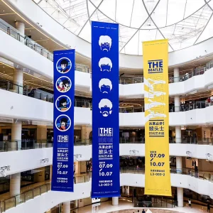 Custom Large Size Fabric Mesh Thermal Transfer Printing Outdoor Shopping Mall Fence Net Advertising Banners Foldable Portable