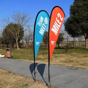 Custom Outdoor Beach Banner Flags UV Printing Polyester Material Teardrop Shape Waterproof for Promotional Advertising