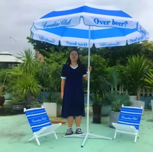 Custom Printed Large Outdoor Parasol Classic Design Manual Control Garden Market Beach Umbrella Promotional Item with Logo