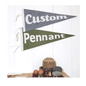 Custom Screenprinted Sports Felt Triangle Flag Pennant Promotional Advertising Banner Fiberglass Flagpole for Sports Events