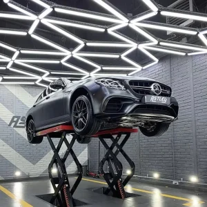 Customized 6500K Suspended Hexagonal Garage Honeycomb Nightclub Ceiling Led Light Car Detailing Studio Working Lights