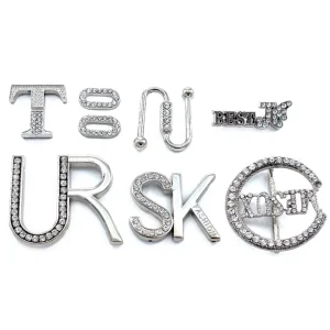 Customized Handmade 3D Chrome Nickel Metal Tag Logo Washable Embossed Brand Name Label for Clothing and Hat