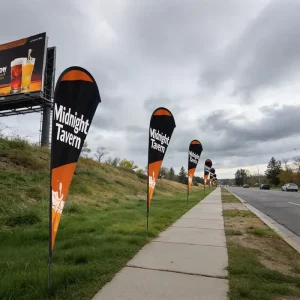 Customized Outdoor Standard Flying Advertising Pennant Flags Waterproof Durable Polyester Eco Friendly Portable
