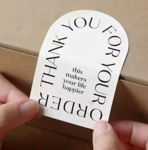 Customized Self adhesive Label Sealing Stickers with Vinyl Waterproof Stickers Are Suitable for Box Packaging