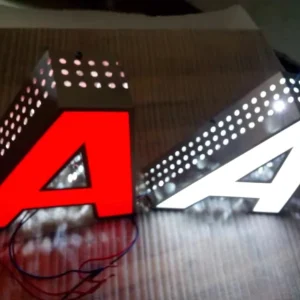 Durable Custom Lightweight Borderless Luminous IP54 Weather Resistant LED Billboard Sign 450cd Brightness Customizable