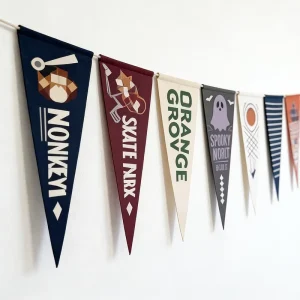 Factory Custom Polyester Felt Triangular Pennant Flags Waterproof Durable for Halloween New Year Easter Celebrations Graduation