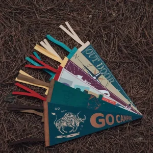 Factory Direct Customizable Eco Friendly Hanging Digital Printing Felt Pennant Souvenirs Woolfelt Stitched Camp Flags Cloth