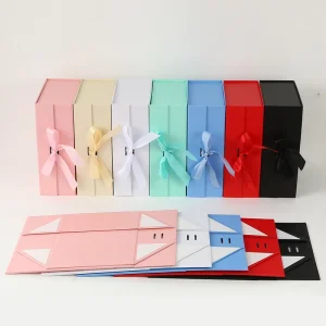 Flap Lid Square Rigid Cardboard Custom Gift Folding Boxes Magnetic Closure Recyclable Gold Foil Spot UV Socks Clothing