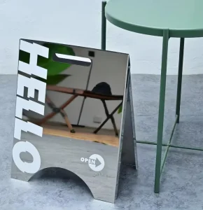 Modern Rectangle Stainless Steel Mirror Door Plate Freestanding Folding Floor Display Rack with Metal Style