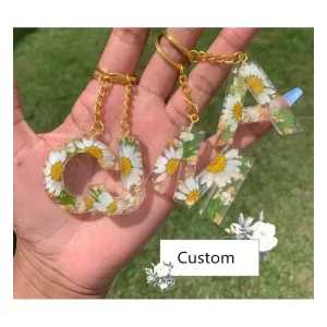 New Daisy Initial Keychain Real Flowers Letter Charm Resin Pendant Keychain