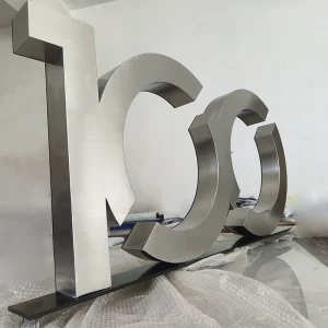 Outdoor Large Metal Signage Human Event Business 3D Free Standing Metal Letter Logo Stand for Public Area