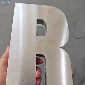 Wall Art Letters Anti fingerprint Treatment Silver Chrome Polished Backlit Signage for Company Decoration