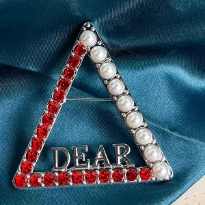 Women’s Greek for Dear Sigma Theta Jewelry Symbol Triangle Pyramid Design Silver Plated Alloy Pin Imitation Pearl Red